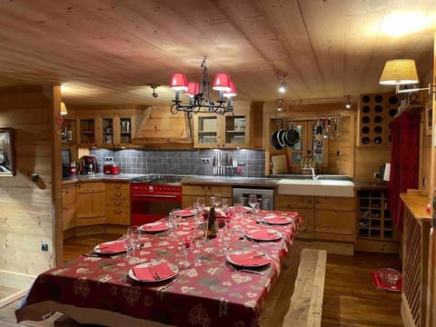 Chalet 1728 - La Reculaz - 2 minutes from Val D'isere by free shuttle bus Chalet in Val dIsere