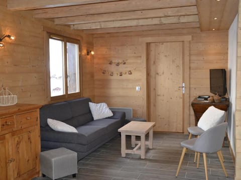 Beau chalet 10 pers. à 20m des pistes, parking privé - FR-1-467-65 Chalet in Le Grand-Bornand