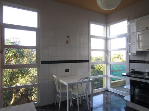 APARTMENTS ON AN ORGANIC FARM BY THE COAST, Frontera House in El Hierro