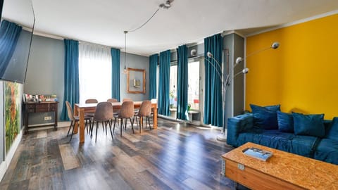 TV and multimedia, Balcony/Terrace, Living room, Dining area