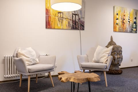 Restaurant/places to eat, Communal lounge/ TV room, Living room
