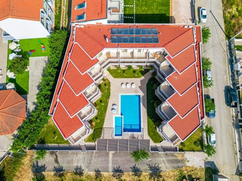 Property building, Swimming pool