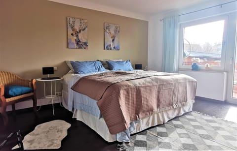 Bed, Bedroom