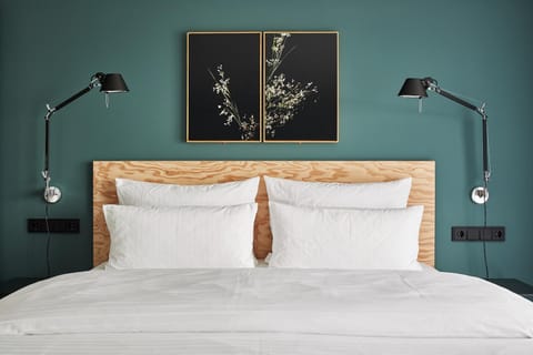 Bed, Photo of the whole room, Decorative detail