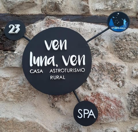 Property building, Staff, Property logo or sign, View (from property/room), Logo/Certificate/Sign, Guests, Street view, group of guests