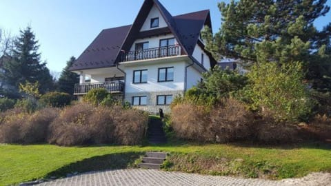 Property building, Garden, Pets
