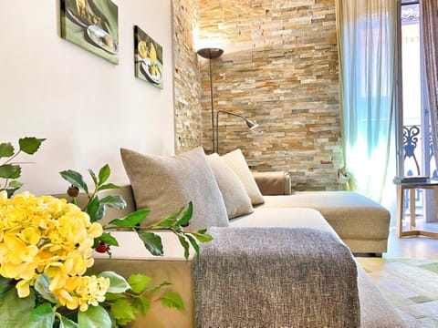 Street View Apartment in La Morra