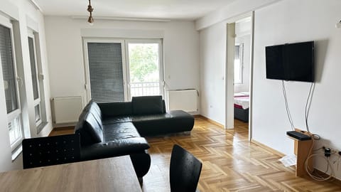 Communal lounge/ TV room, Seating area, Evening entertainment