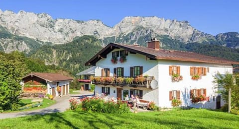 Ferienwohnung Lippenlehen Farm Stay in Berchtesgadener Land
