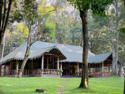 Property building, Restaurant/places to eat