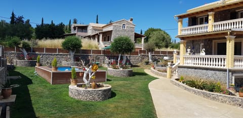 Property building, Patio, Facade/entrance, Garden