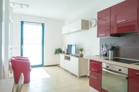 Kitchen or kitchenette, Living room