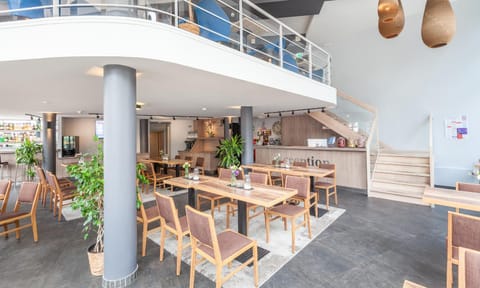 Lobby or reception, Lounge or bar