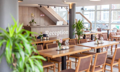 Lobby or reception, Lounge or bar