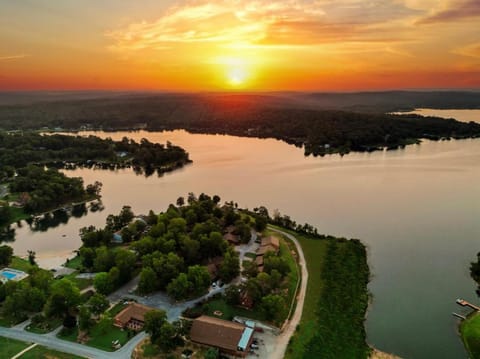 Natural landscape, Bird's eye view, View (from property/room), Lake view, Sunrise, Sunset