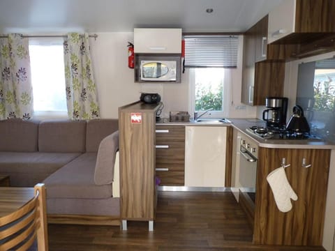 Coffee/tea facilities, Kitchen or kitchenette, minibar, pet friendly