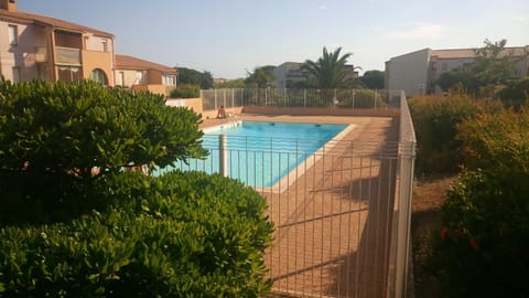 Property building, Spring, Day, Summer, On site, Swimming pool, Swimming pool, Sports, Family