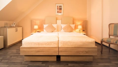 Bed, Living room