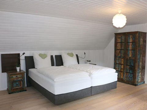 Living room, Bedroom