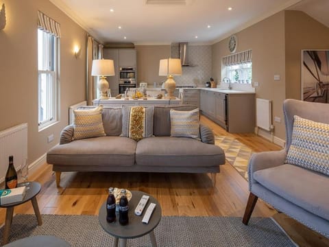 Kitchen or kitchenette, Living room, Dining area