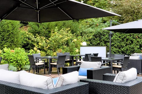 Garden, Seating area