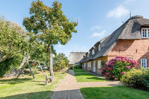 Friesenhaus Kaeptn Hahn Hausteil 07 Apartment in Westerland