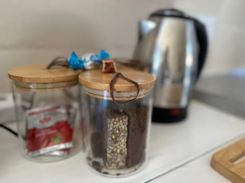 Coffee/tea facilities, Kitchen or kitchenette