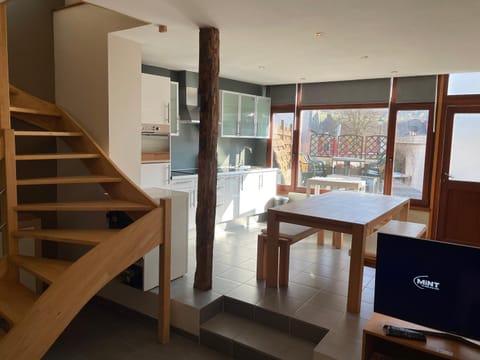 Patio, Kitchen or kitchenette, Lounge or bar, Dining area