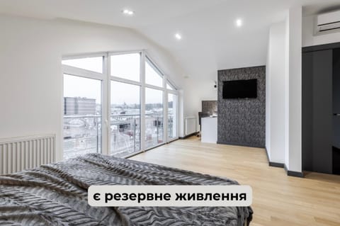 Bed, TV and multimedia, Photo of the whole room, Bedroom, air conditioner