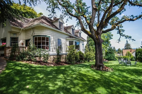 The Campbell House Inn Inn in Eugene