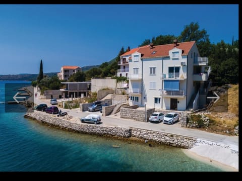Facade/entrance, Bird's eye view, Beach