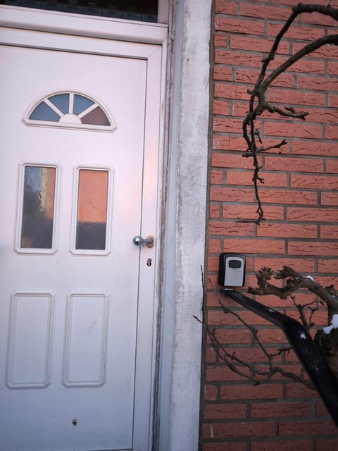 Monteur wohnung in Neumünster 2 Zimmer Dachgeschoss Apartment in Neumünster