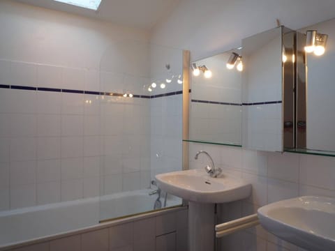 Villa Bauloise 5 pièces, 8 couchages, proche marché, plage, jardin, parking, BBQ - FR-1-245-131 House in La Baule-Escoublac