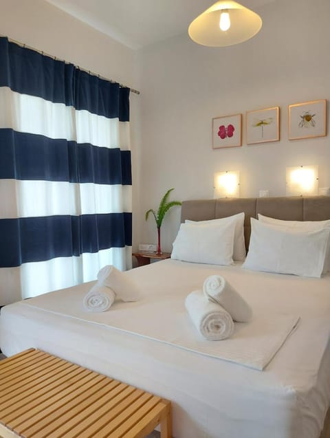Blue Window Apartment in Messenia