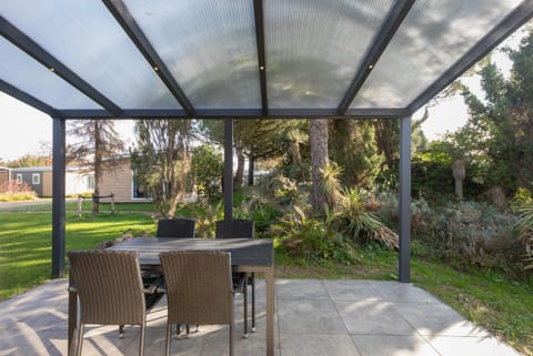 Welcome in - Chalet Vakantiepark Fort den Haak - huisdier toegestaan Chalet in Vrouwenpolder