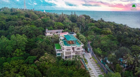 Property building, Natural landscape, Bird's eye view, Sea view
