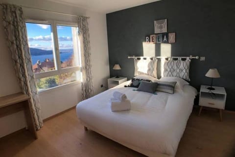 ROC & LAC - Terrasse vue lac, piscine, parking Apartment in Menthon-Saint-Bernard