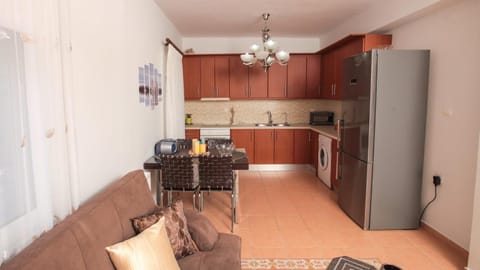 Kitchen or kitchenette, Living room, Seating area, Dining area, dishwasher, minibar, pet friendly