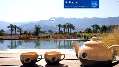 Natural landscape, Coffee/tea facilities, Lake view, Mountain view