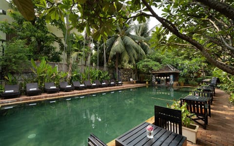 Day, Natural landscape, Garden, Lounge or bar, Seating area, Dining area, Garden view, Pool view, Area and facilities, Area and facilities, Swimming pool, Swimming pool, sunbed