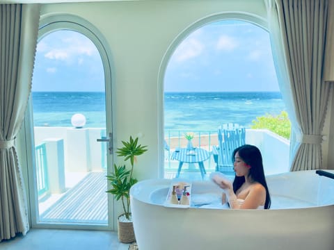Hot Tub, Bedroom, Sea view