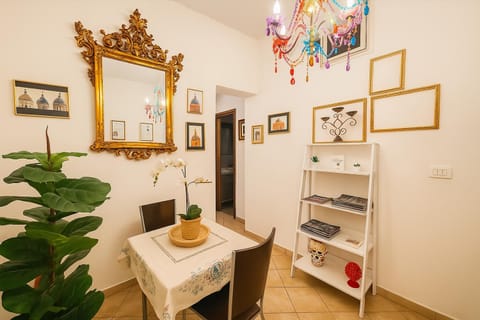 Facade/entrance, Living room, Seating area