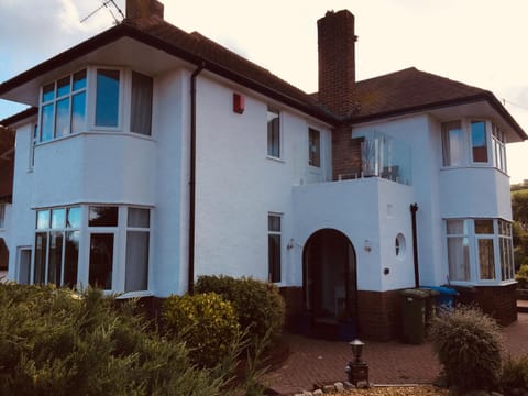 Sunnyside - Large Seaside Home with views and Hot Tub House in Prestatyn