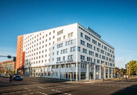 Property building, Neighbourhood