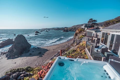 Hot Tub, Balcony/Terrace, Sea view