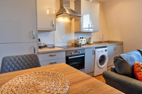 Living room, Dining area, kitchen