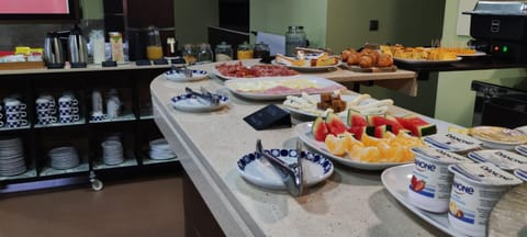 Food and drinks, Food, Breakfast, Continental breakfast, Buffet breakfast