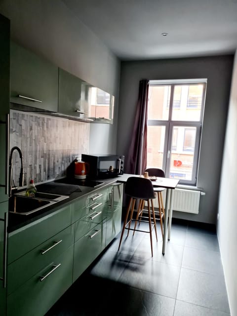Dining area, Communal kitchen