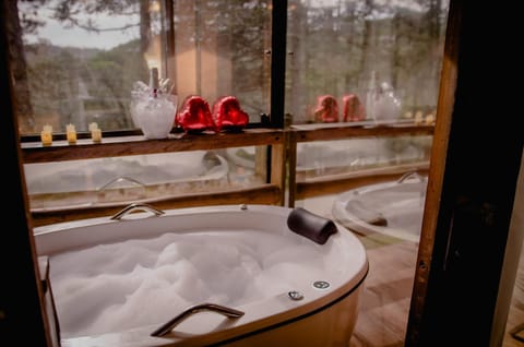 Hot Tub, Hot Tub