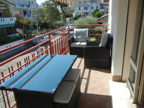 Property building, Solarium, Balcony/Terrace